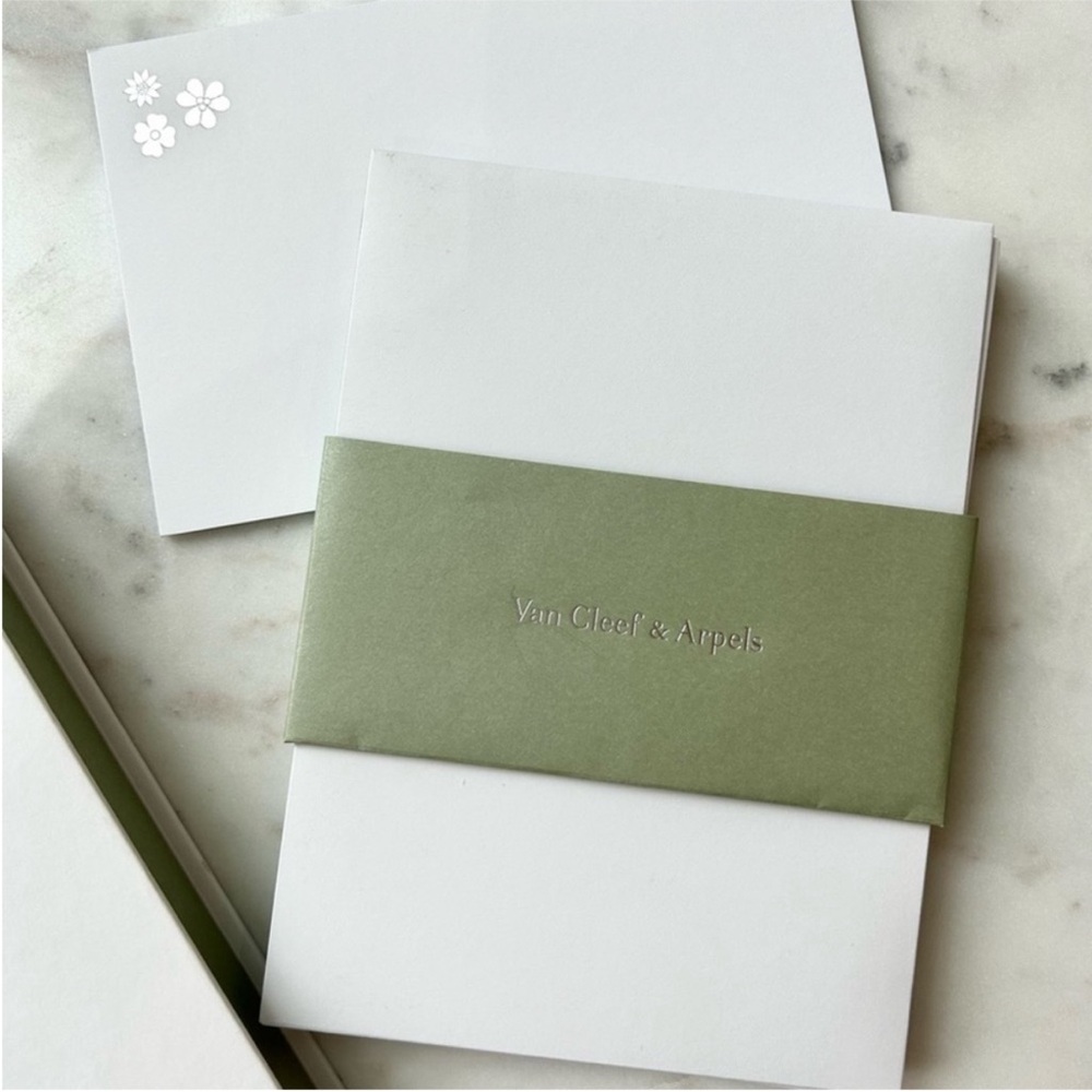 Van Cleef & Arpels White and Green envelopes and notes